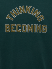GRAPHIC T-SHIRT