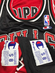 Chicago Bulls Scottie Pippen Champion Reversible Jersey Size Youth Small