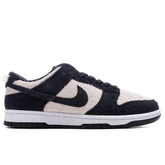Dunk Low Retro SE - White/Black
