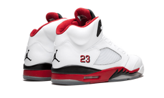 5 Retro "Fire Red" 136027 120