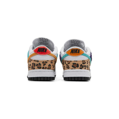 Dunk Low SE 'Safari' W (2022)