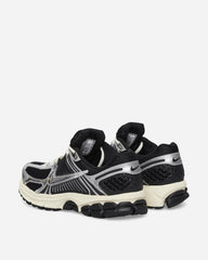 Zoom Vomero 5 Sneakers Black / Metallic Silver / Coconut Milk / Chrome