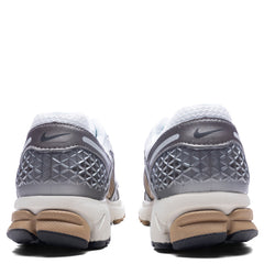 Zoom Vomero 5 - Metallic Pewter/Medium Ash/Parachute Beige