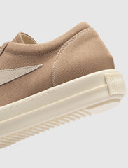 VINTAGE SNEAKERS