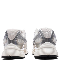 Women's V5 RNR - Summit White/Light Orewood Brown/Sail/Black