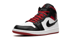 1 Mid "Gym Red Black Toe" DQ8426 106
