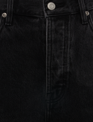 NEW CLASSIC JEAN DENIM