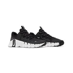 Free Metcon 5 'Black White' (2023)