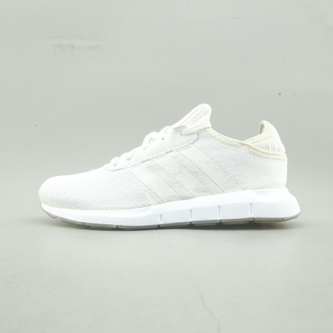 ADIDAS  SWIFT RUN X