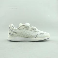 ADIDAS  VS SWITCH 3