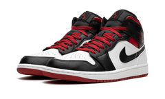 1 Mid "Gym Red Black Toe" DQ8426 106
