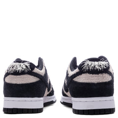 Dunk Low Retro SE - White/Black