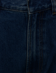 SLEM JEANS