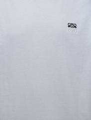 REGULAR FIT T-SHIRT