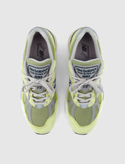 MADE IN UK 991 "GREEN BANANA"