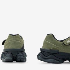 8040 Dark Peridot | Phantom Black
