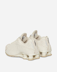 Shox R4 Sneakers Natural / Metallic Silver