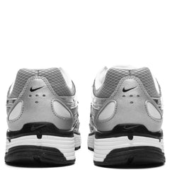 P - 6000 - Metallic Silver/Metallic Silver/Sail