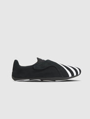 PHARRELL WILLIAMS YOGA VARIO "BLACK/WHITE"