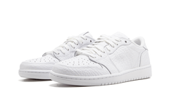 1 Retro Low NS "Triple White" 872782 100