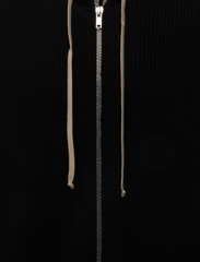 ZIPPED HOODIE