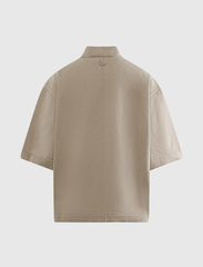 LA CHEMISE PAYSAN DE-NÎME