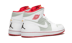 1 Retro High (2009) "Hare " 374454 011