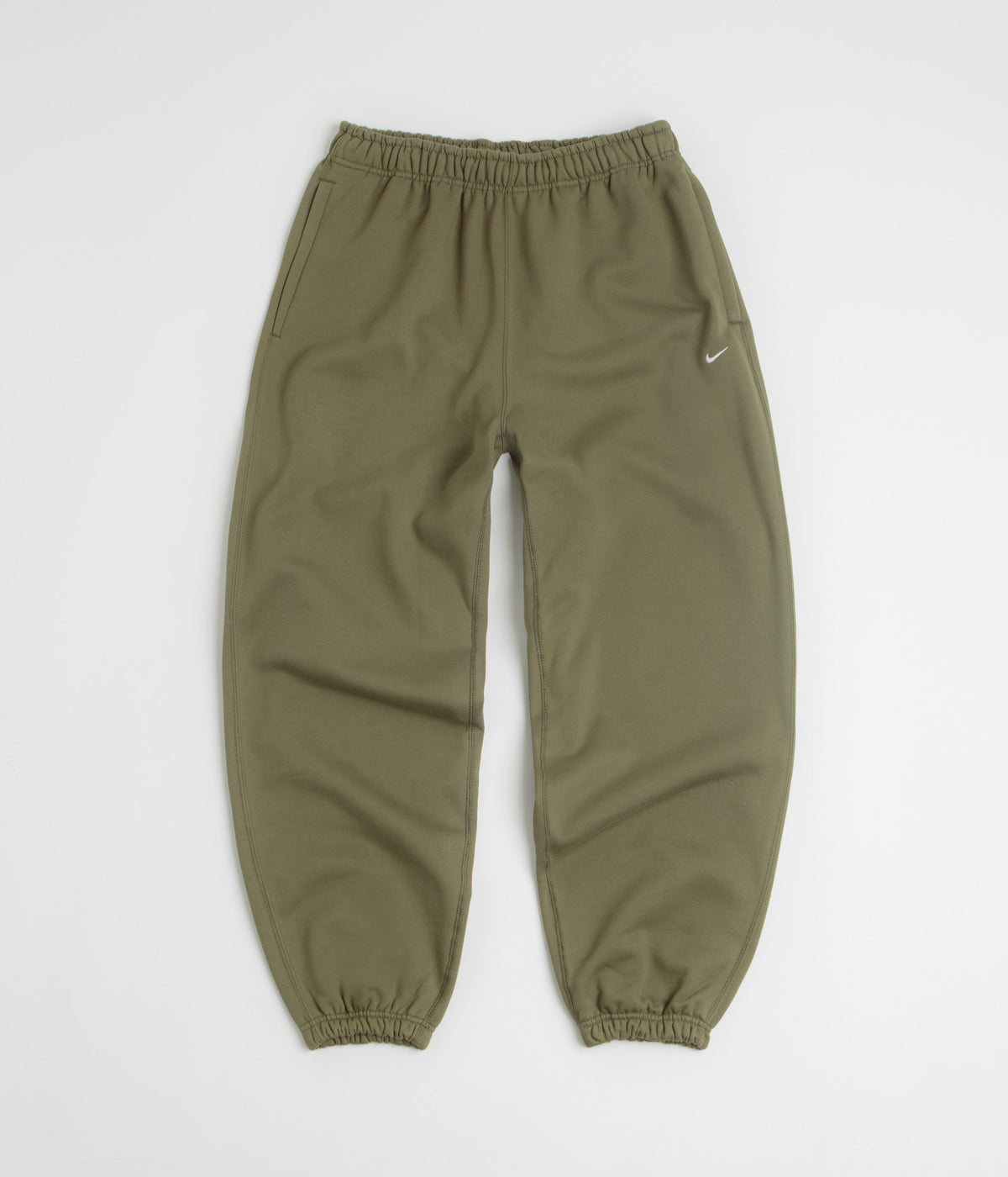 Nike Solo Swoosh Cuffed Sweatpants - Medium Olive / Medium Olive / White