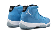 11 Retro "Pantone" 689479 405